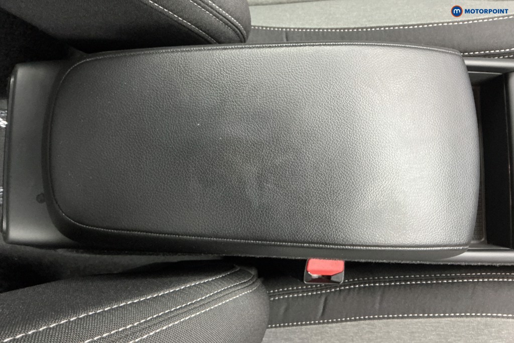 Volvo Xc40 Core Automatic Petrol Plug-In Hybrid SUV - Stock Number (1576481) - 12th supplementary image