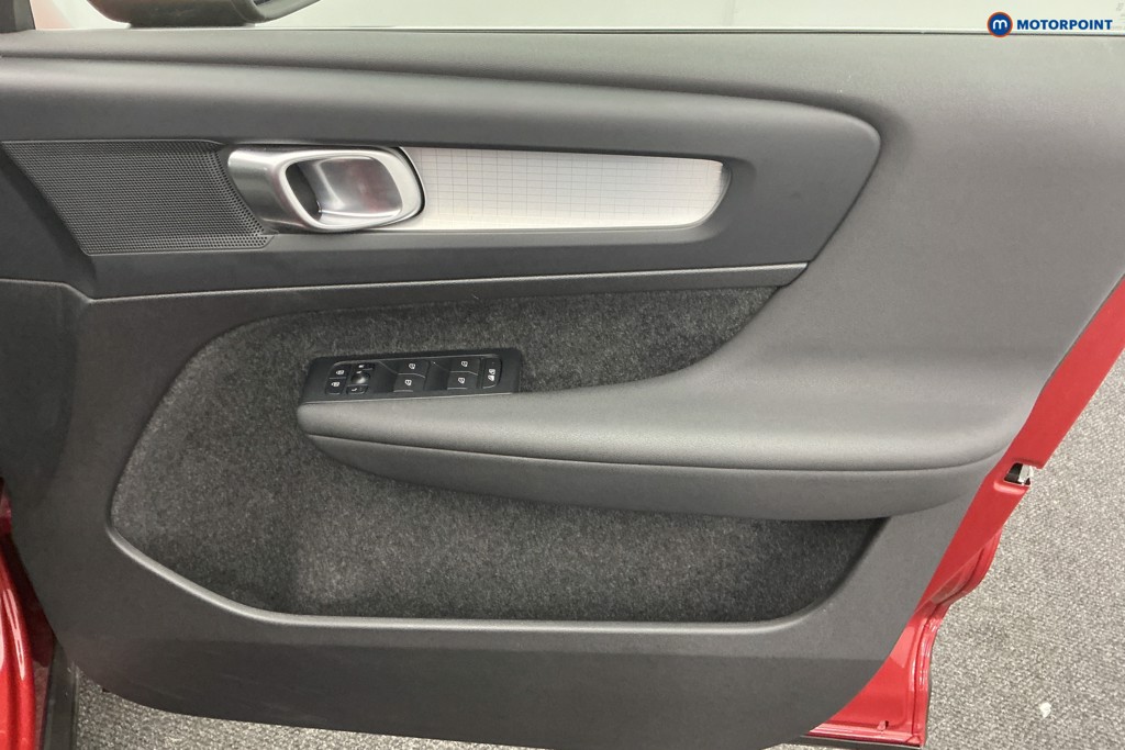 Volvo Xc40 Core Automatic Petrol Plug-In Hybrid SUV - Stock Number (1576481) - 20th supplementary image