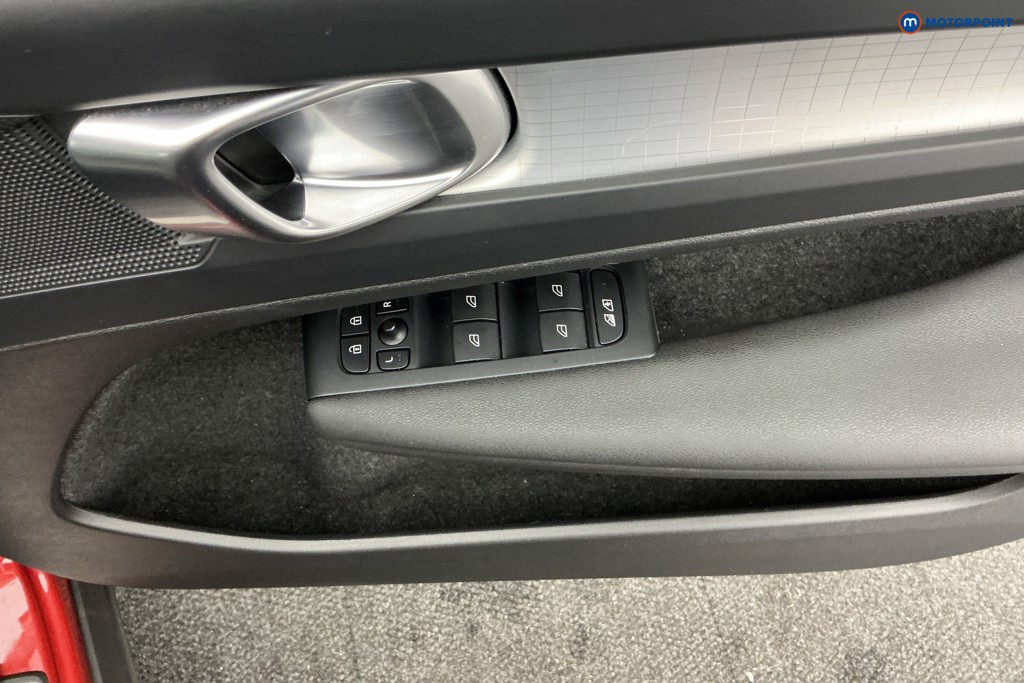 Volvo Xc40 Core Automatic Petrol Plug-In Hybrid SUV - Stock Number (1576481) - 21st supplementary image