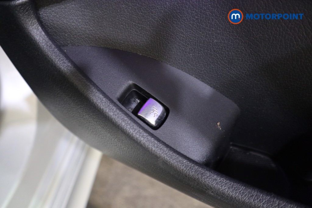 Mercedes-Benz E Class Amg Line Automatic Diesel Coupe - Stock Number (1577362) - 13th supplementary image