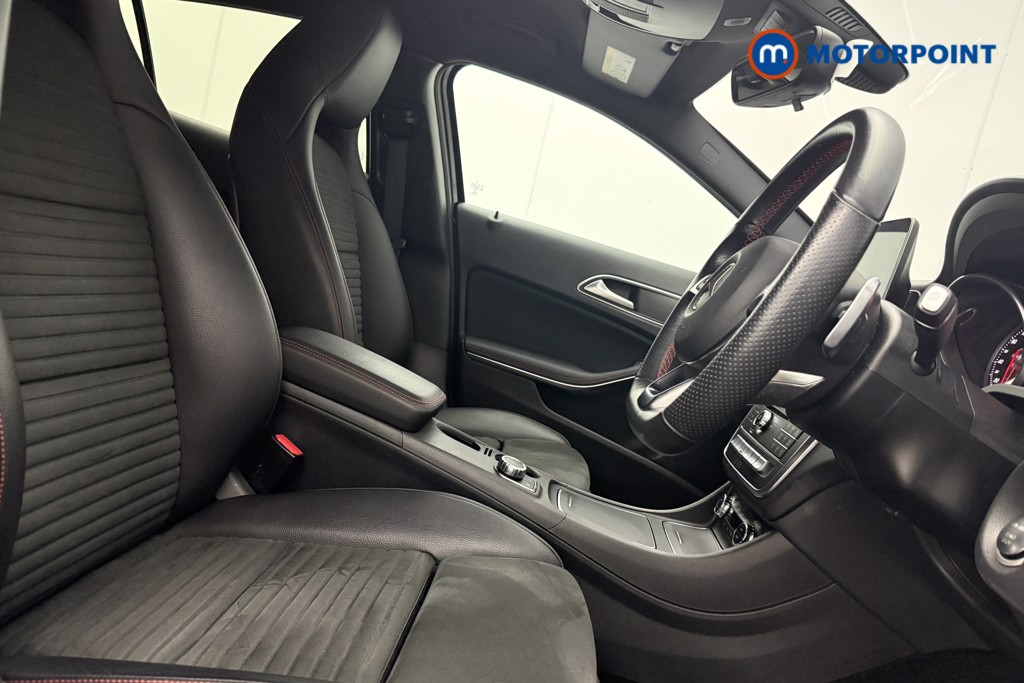 Mercedes-Benz GLA Amg Line Automatic Petrol SUV - Stock Number (1579198) - 8th supplementary image