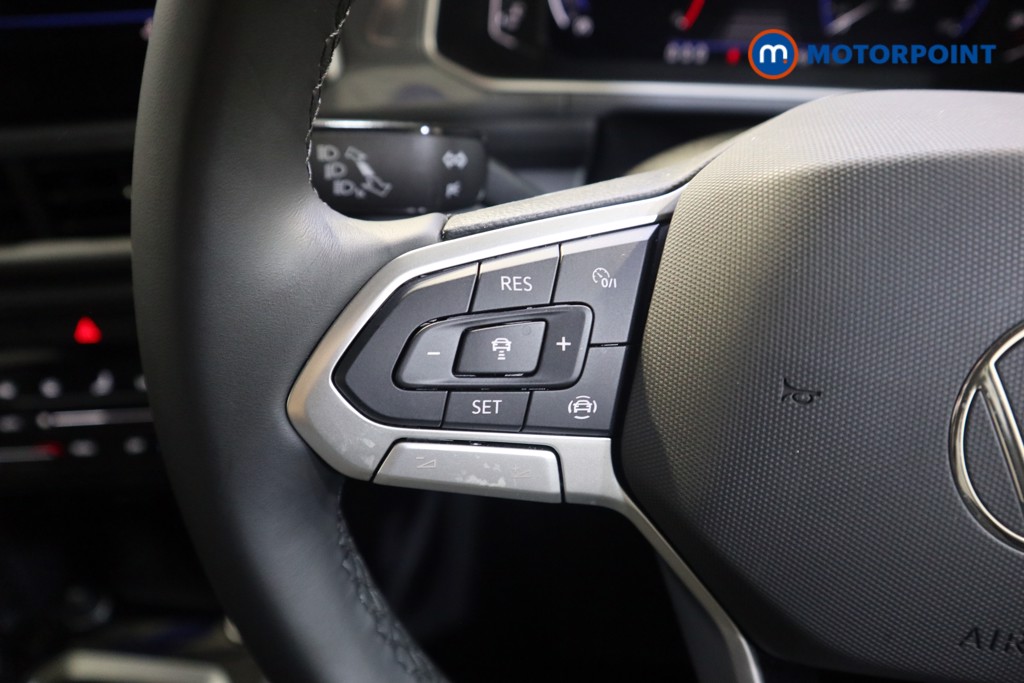 Volkswagen T-Roc Style Manual Petrol SUV - Stock Number (1584899) - 3rd supplementary image