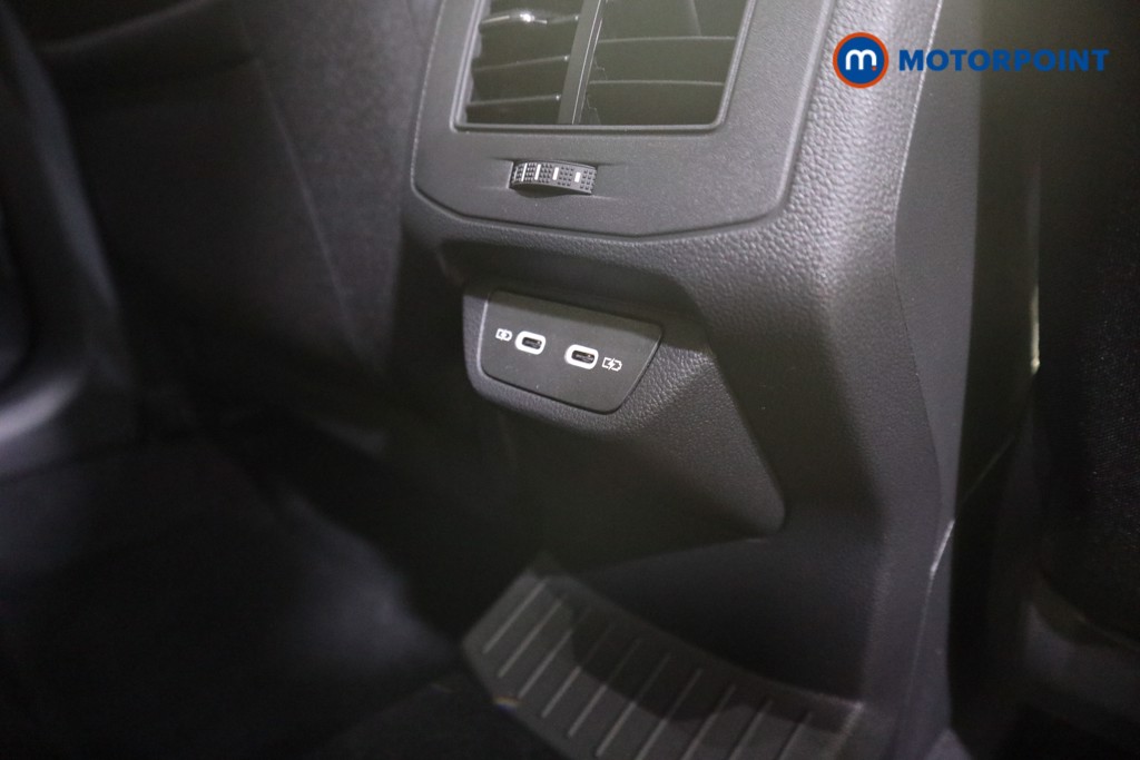 Volkswagen T-Roc Style Manual Petrol SUV - Stock Number (1584899) - 18th supplementary image