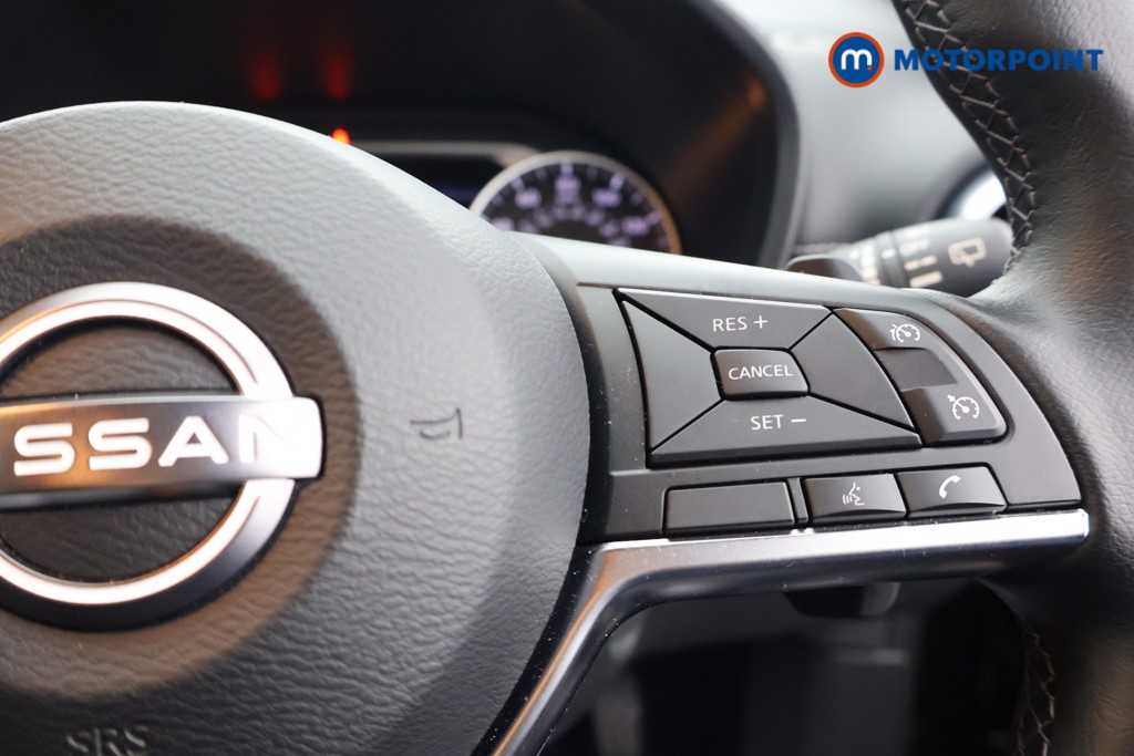 Nissan Juke N-Connecta Automatic Petrol SUV - Stock Number (1585805) - 3rd supplementary image