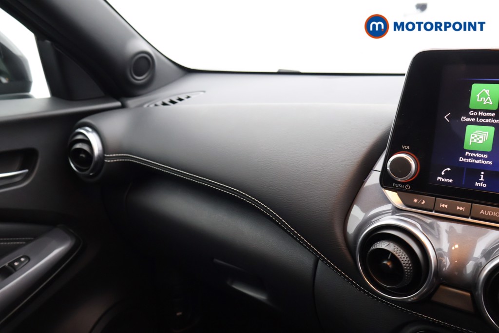 Nissan Juke N-Connecta Automatic Petrol SUV - Stock Number (1585805) - 12th supplementary image