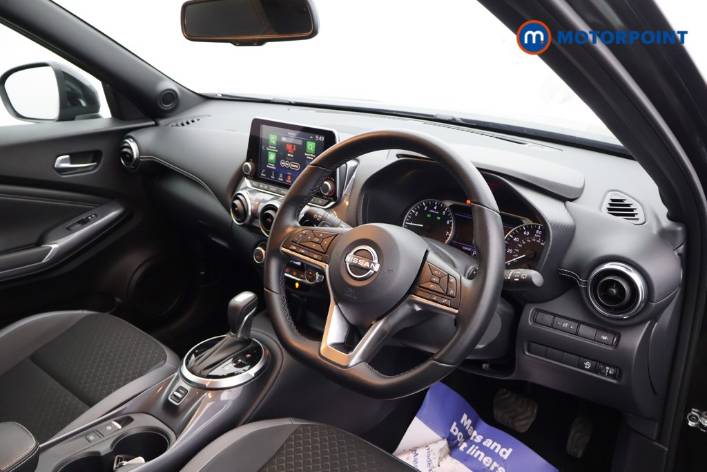 Nissan Juke N-Connecta Automatic Petrol SUV - Stock Number (1585805) - 15th supplementary image