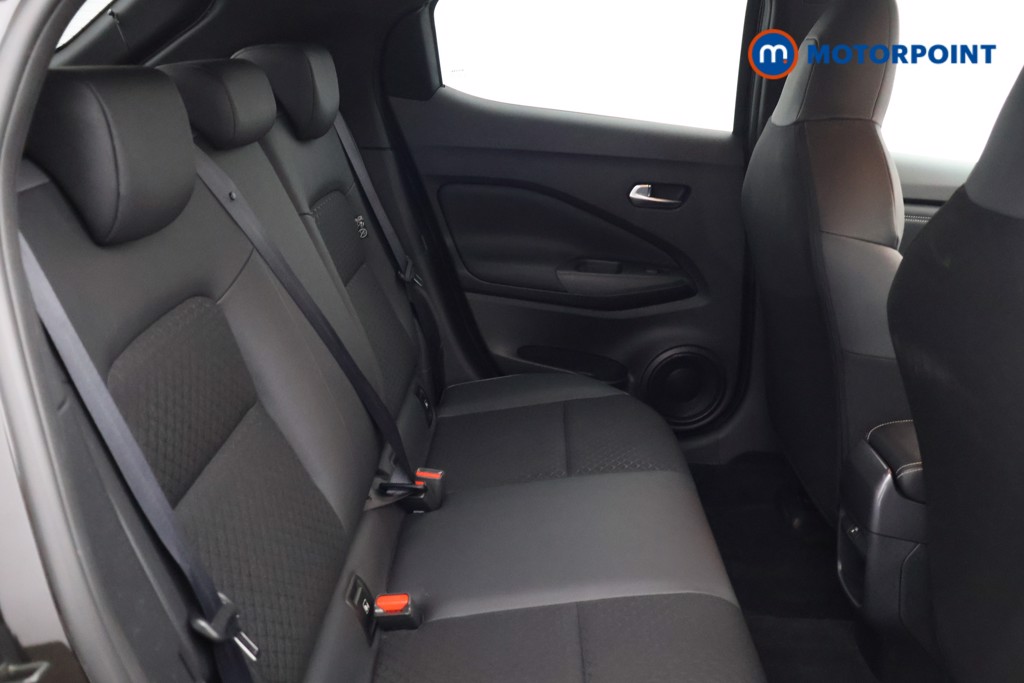 Nissan Juke N-Connecta Automatic Petrol SUV - Stock Number (1585805) - 17th supplementary image