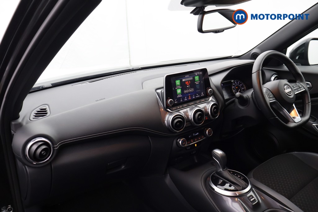 Nissan Juke N-Connecta Automatic Petrol SUV - Stock Number (1585805) - 20th supplementary image