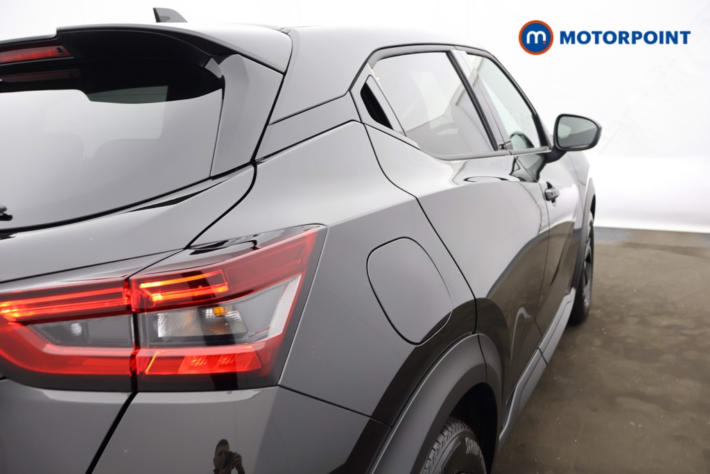 Nissan Juke N-Connecta Automatic Petrol SUV - Stock Number (1585805) - 25th supplementary image