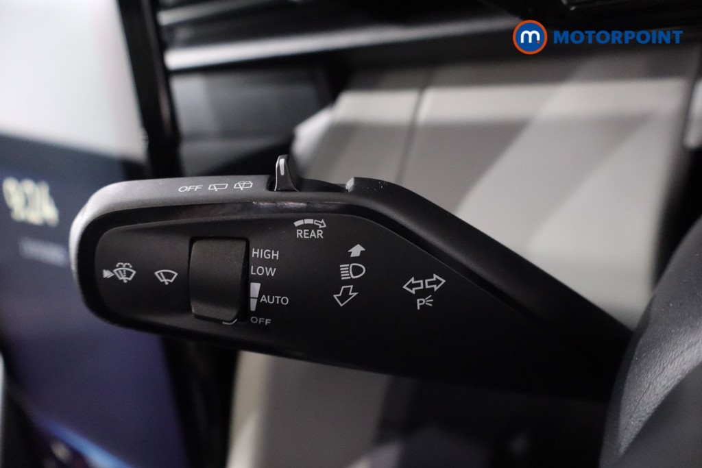 Ford Explorer Premium Automatic Electric SUV - Stock Number (1586085) - 16th supplementary image