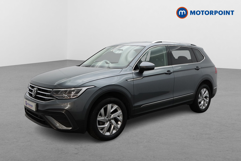 Volkswagen Tiguan Allspace Life Manual Petrol SUV - Stock Number (1586122) - Passenger side front corner