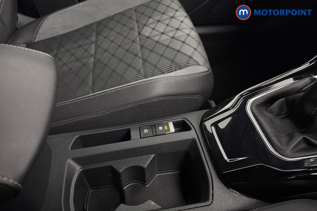 Volkswagen T-Roc R-Line Manual Petrol SUV - Stock Number (1586273) - 15th supplementary image