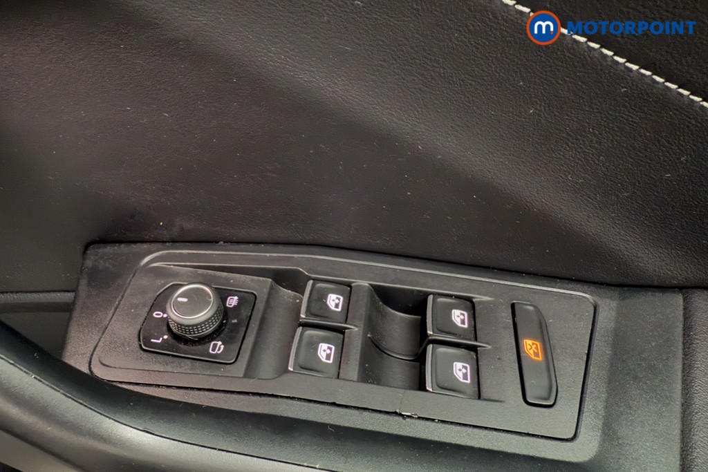 Volkswagen T-Roc R-Line Manual Petrol SUV - Stock Number (1586273) - 20th supplementary image