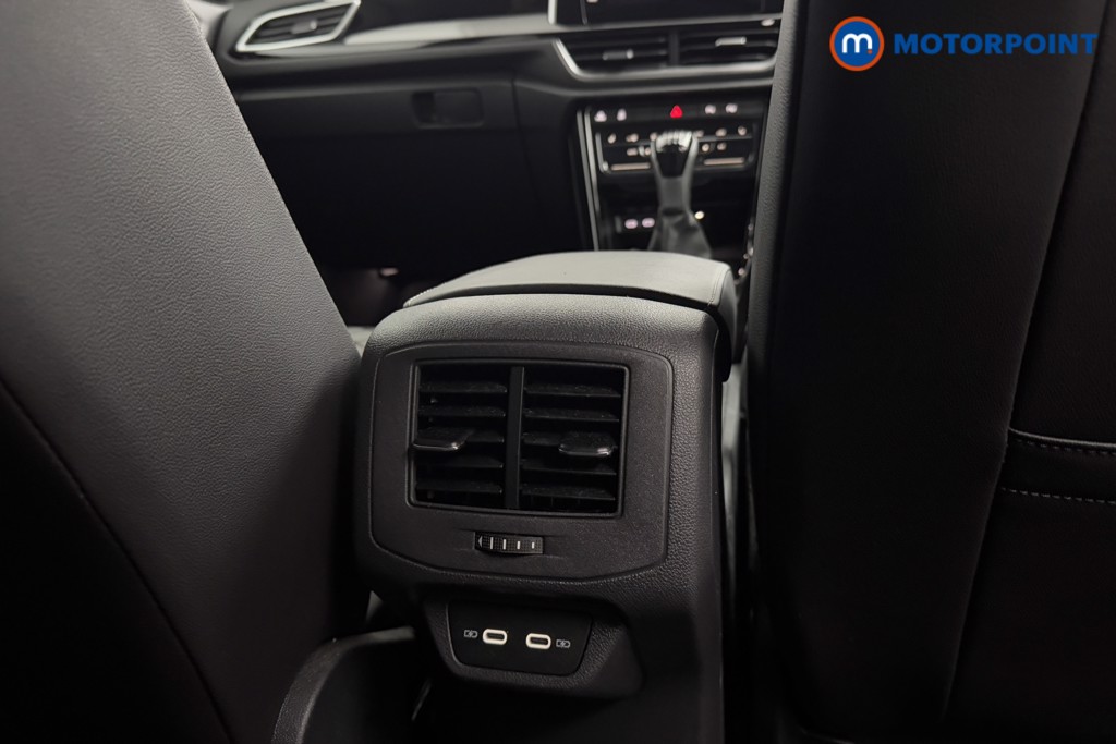 Volkswagen T-Roc R-Line Manual Petrol SUV - Stock Number (1586273) - 24th supplementary image