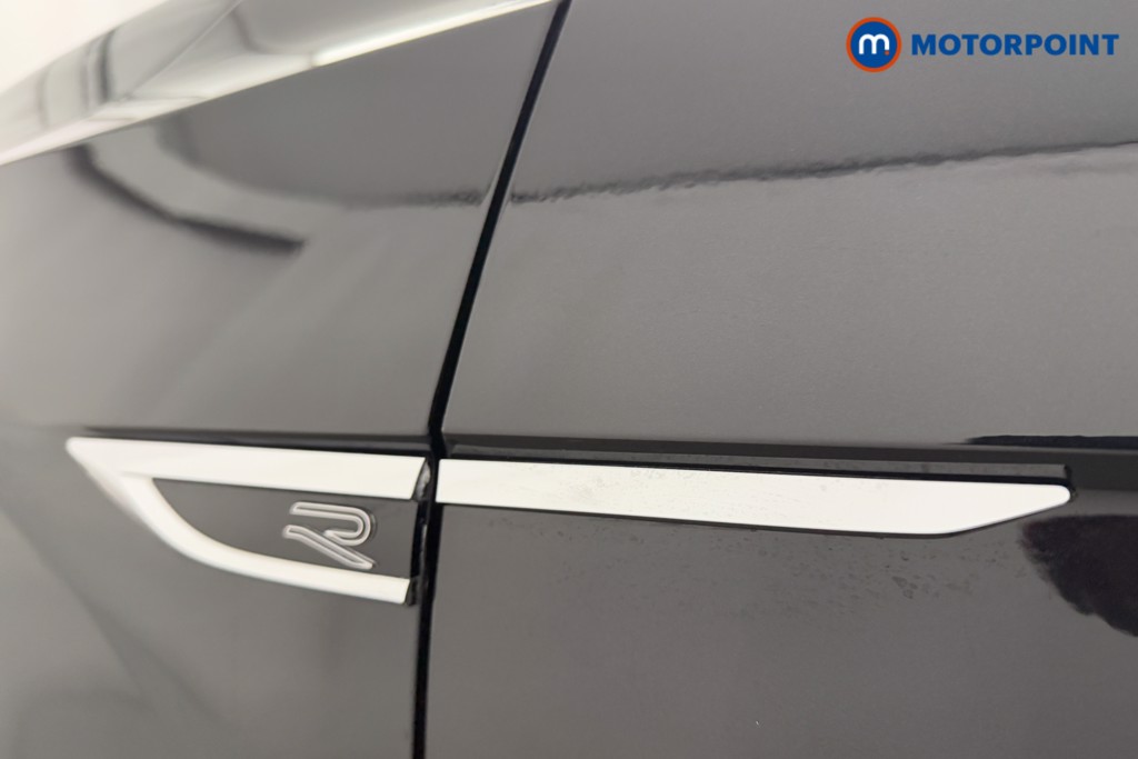 Volkswagen T-Roc R-Line Manual Petrol SUV - Stock Number (1586273) - 29th supplementary image