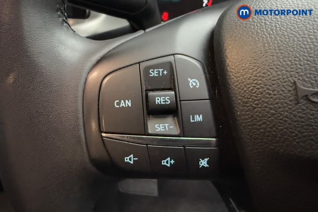 Ford Focus Titanium Automatic Petrol Hatchback - Stock Number (1586355) - 4th supplementary image