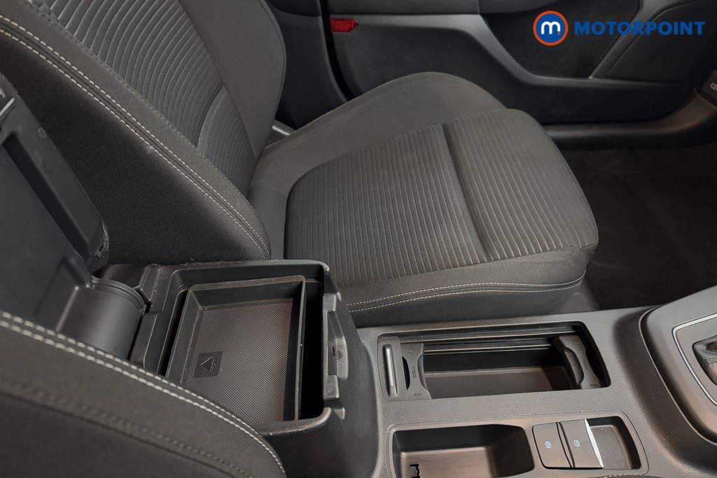 Ford Focus Titanium Automatic Petrol Hatchback - Stock Number (1586355) - 14th supplementary image