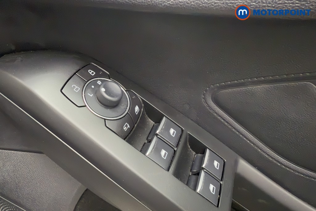 Ford Focus Titanium Automatic Petrol Hatchback - Stock Number (1586355) - 18th supplementary image
