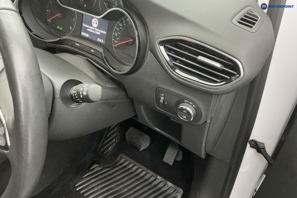 Vauxhall Crossland Ultimate Automatic Diesel SUV - Stock Number (1586462) - 19th supplementary image