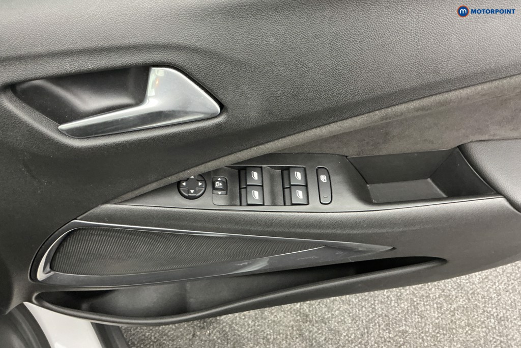 Vauxhall Crossland Ultimate Automatic Diesel SUV - Stock Number (1586462) - 21st supplementary image