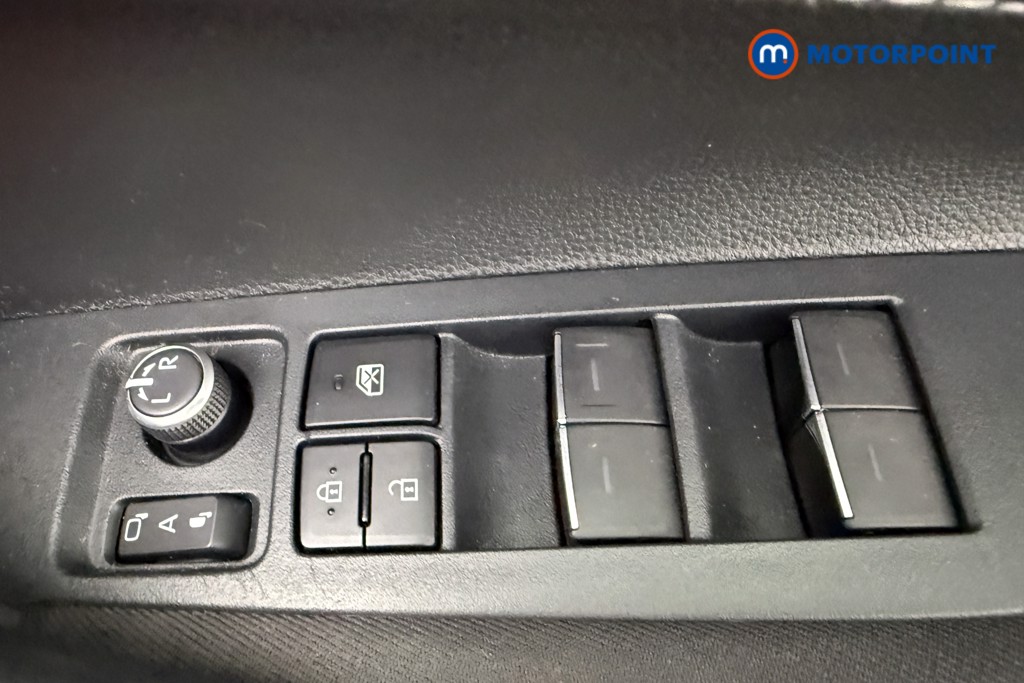Toyota Corolla Design Automatic Petrol-Electric Hybrid Hatchback - Stock Number (1586569) - 19th supplementary image