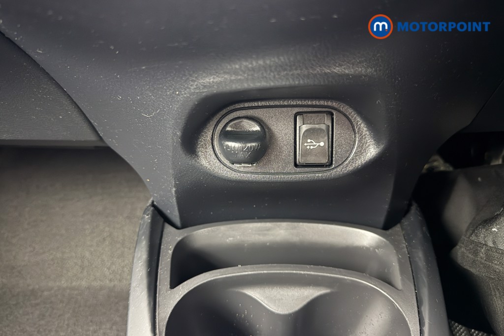 Toyota Yaris Icon Automatic Petrol-Electric Hybrid Hatchback - Stock Number (1588048) - 13th supplementary image