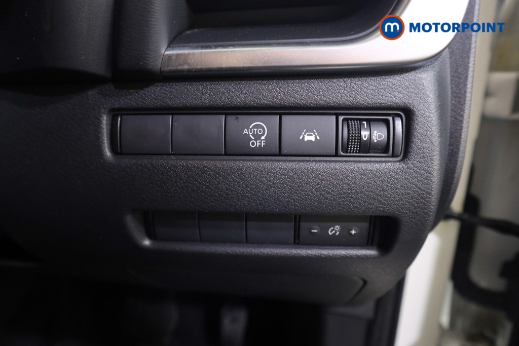 Nissan Qashqai Acenta Premium Automatic Petrol SUV - Stock Number (1588146) - 12th supplementary image