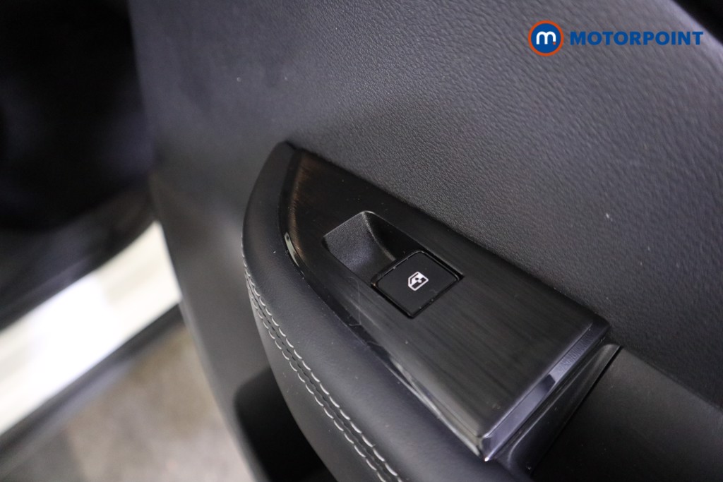 Nissan Qashqai Acenta Premium Automatic Petrol SUV - Stock Number (1588146) - 17th supplementary image