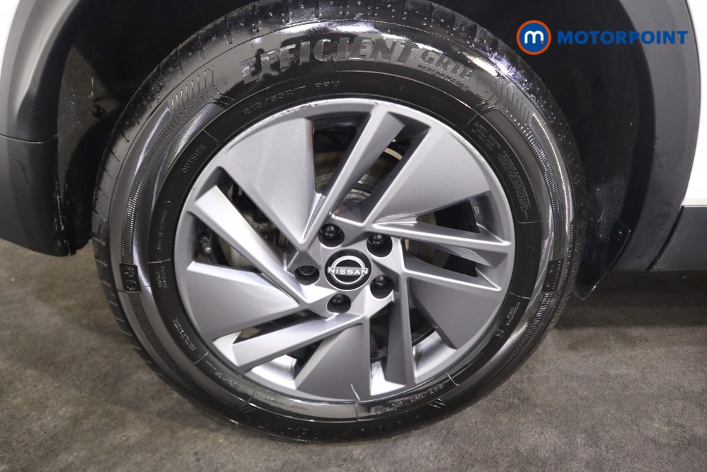 Nissan Qashqai Acenta Premium Automatic Petrol SUV - Stock Number (1588146) - 19th supplementary image