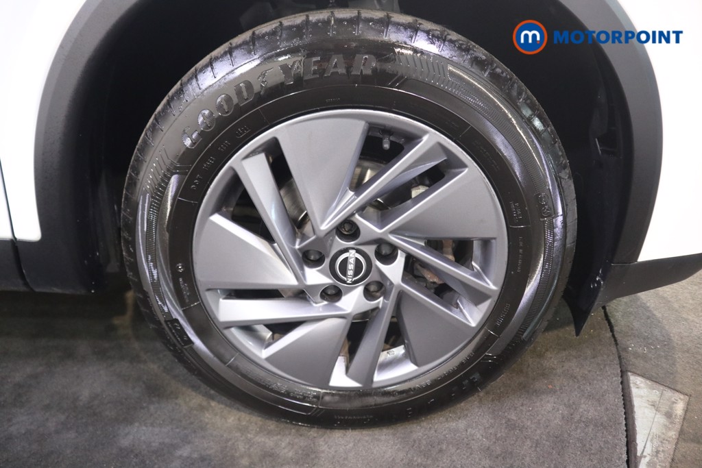 Nissan Qashqai Acenta Premium Automatic Petrol SUV - Stock Number (1588146) - 20th supplementary image