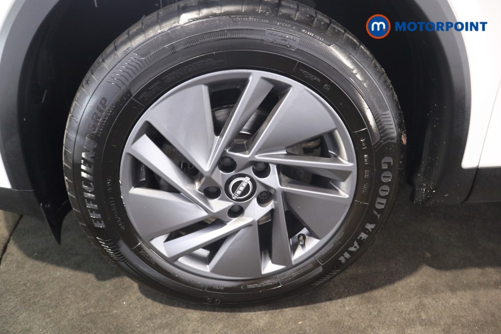 Nissan Qashqai Acenta Premium Automatic Petrol SUV - Stock Number (1588146) - 21st supplementary image