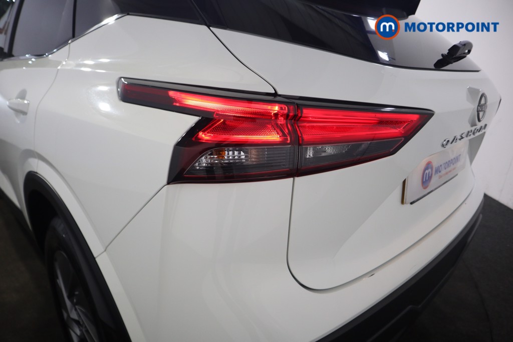 Nissan Qashqai Acenta Premium Automatic Petrol SUV - Stock Number (1588146) - 25th supplementary image