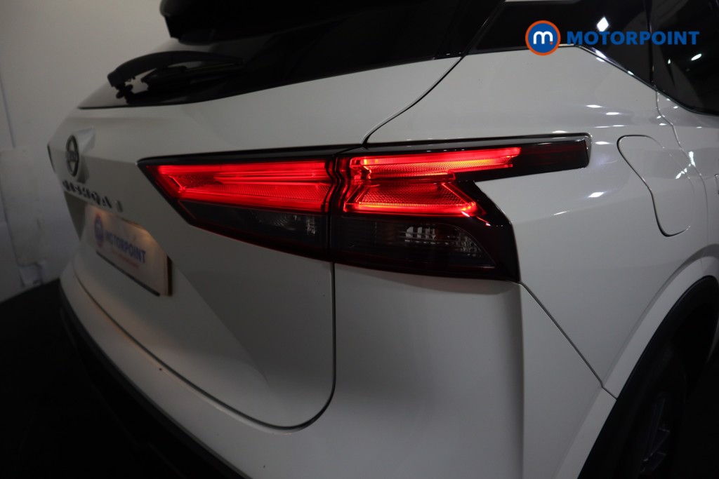 Nissan Qashqai Acenta Premium Automatic Petrol SUV - Stock Number (1588146) - 26th supplementary image