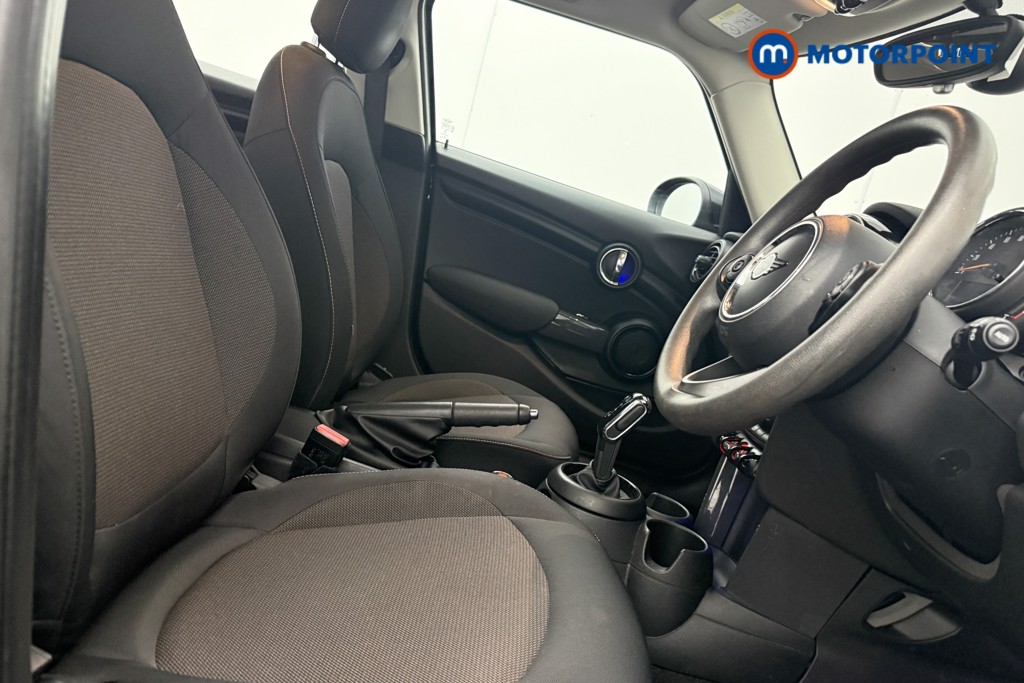 Mini Hatchback Cooper Classic Automatic Petrol Hatchback - Stock Number (1588157) - 6th supplementary image