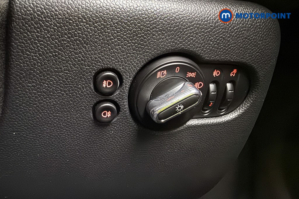 Mini Hatchback Cooper Classic Automatic Petrol Hatchback - Stock Number (1588157) - 15th supplementary image