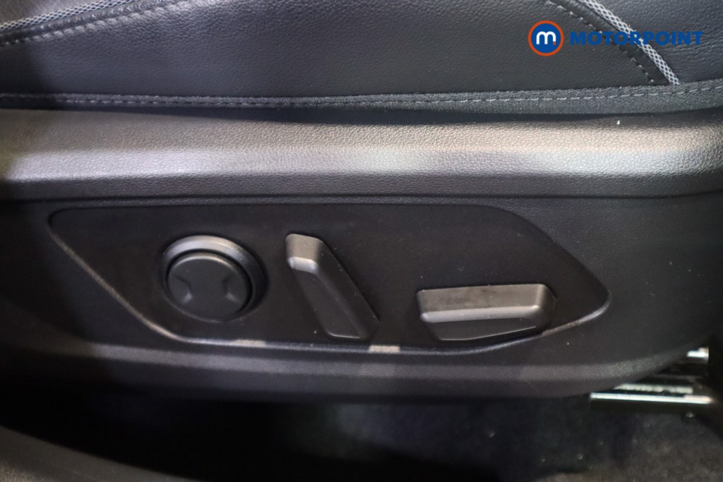 Hyundai Tucson Ultimate Automatic Petrol-Electric Hybrid SUV - Stock Number (1588654) - 17th supplementary image