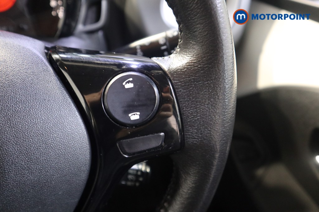 Toyota Aygo X-Play Manual Petrol Hatchback - Stock Number (1589044) - 4th supplementary image