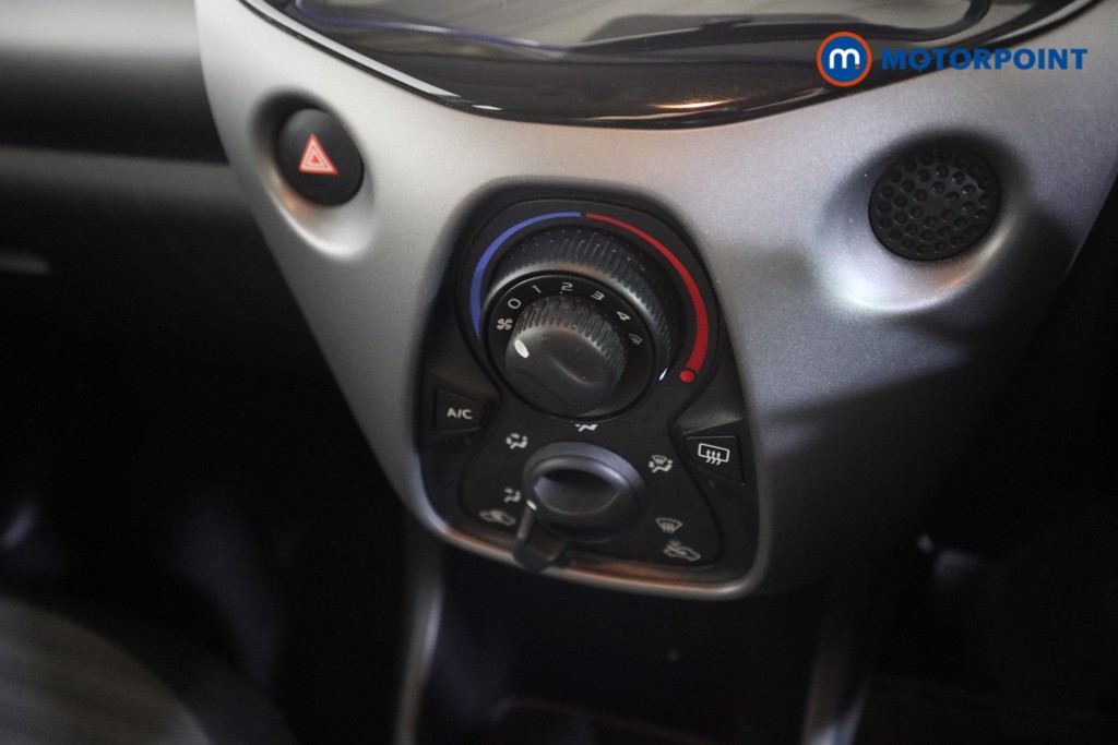 Toyota Aygo X-Play Manual Petrol Hatchback - Stock Number (1589044) - 7th supplementary image