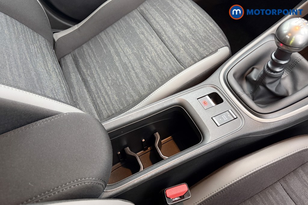 Jeep Avenger Longitude Automatic Petrol SUV - Stock Number (1589347) - 15th supplementary image