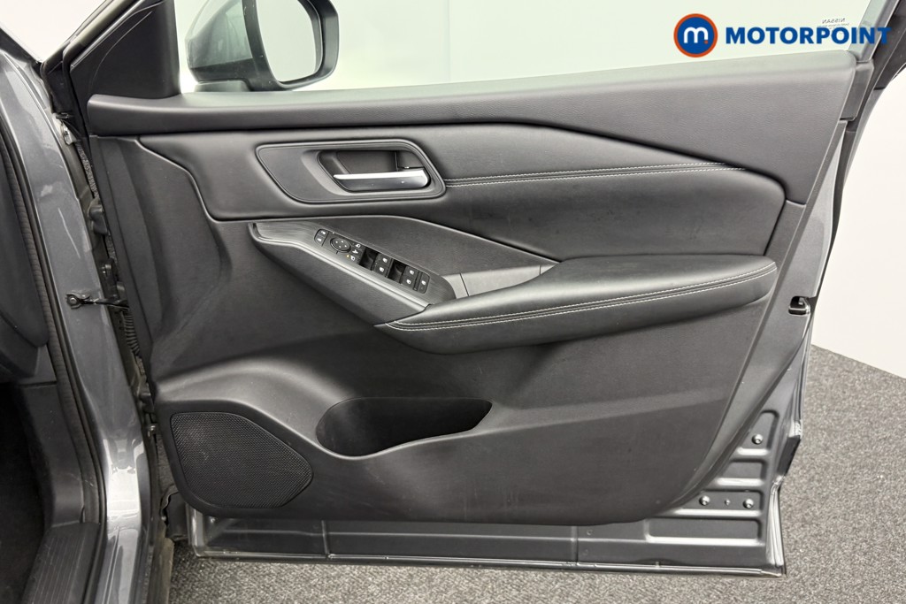 Nissan Qashqai Acenta Premium Manual Petrol SUV - Stock Number (1589444) - 16th supplementary image