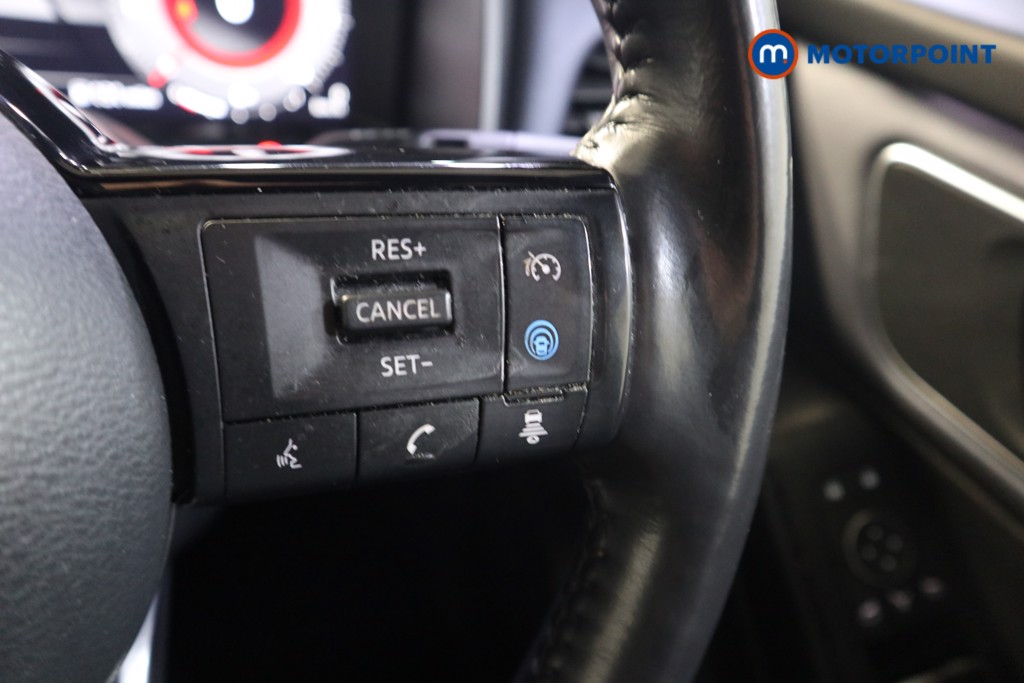 Nissan Qashqai Tekna Manual Petrol SUV - Stock Number (1589461) - 4th supplementary image