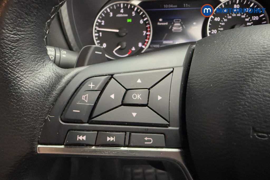 Nissan Juke N-Connecta Automatic Petrol SUV - Stock Number (1589569) - 4th supplementary image