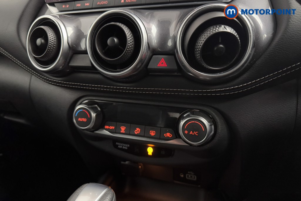 Nissan Juke N-Connecta Automatic Petrol SUV - Stock Number (1589569) - 12th supplementary image