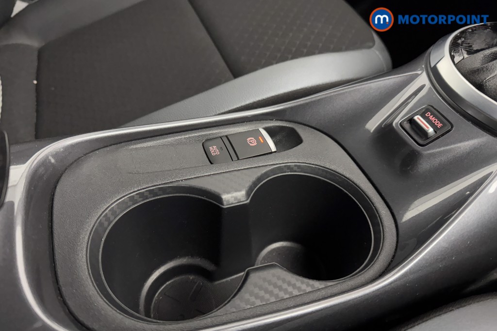 Nissan Juke N-Connecta Automatic Petrol SUV - Stock Number (1589569) - 15th supplementary image