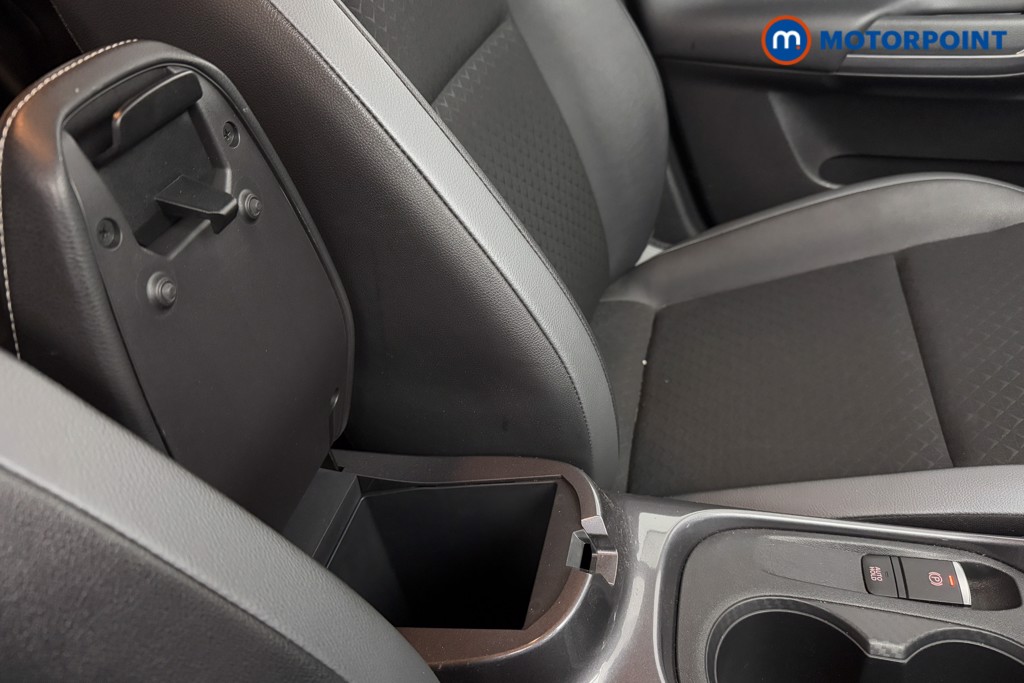 Nissan Juke N-Connecta Automatic Petrol SUV - Stock Number (1589569) - 16th supplementary image