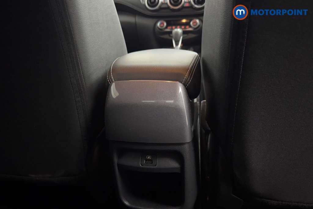 Nissan Juke N-Connecta Automatic Petrol SUV - Stock Number (1589569) - 24th supplementary image