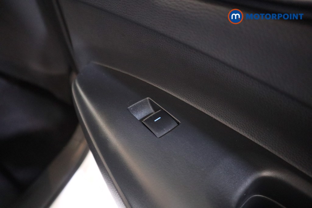 Toyota Corolla Icon Tech Automatic Petrol-Electric Hybrid Estate - Stock Number (1589621) - 18th supplementary image