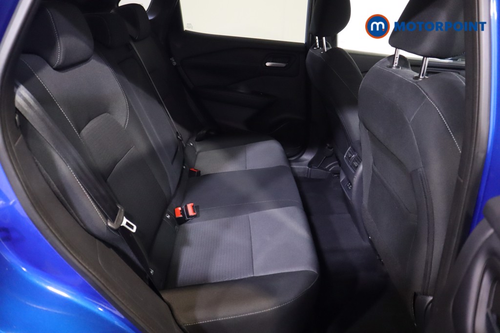 Nissan Qashqai N-Connecta Manual Petrol SUV - Stock Number (1589745) - 7th supplementary image