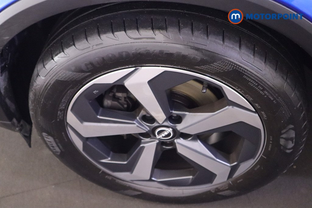 Nissan Qashqai N-Connecta Manual Petrol SUV - Stock Number (1589745) - 10th supplementary image