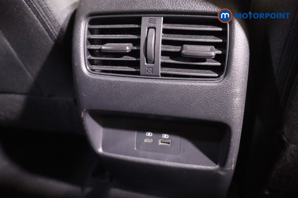 Nissan Qashqai N-Connecta Manual Petrol SUV - Stock Number (1589745) - 27th supplementary image